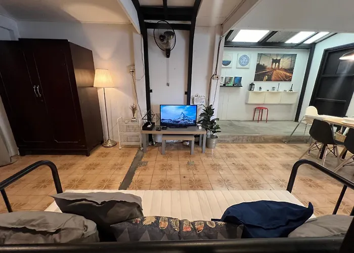 3 Bedrooms 2 Bathroom's *