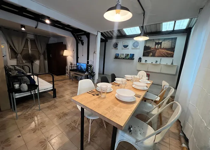 3 Bedrooms 2 Bathroom's Bangkok