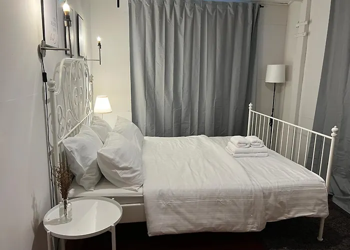 3 Bedrooms 2 Bathroom's *