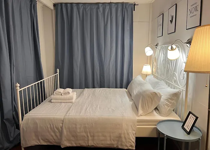 3 Bedrooms 2 Bathroom's * Bangkok