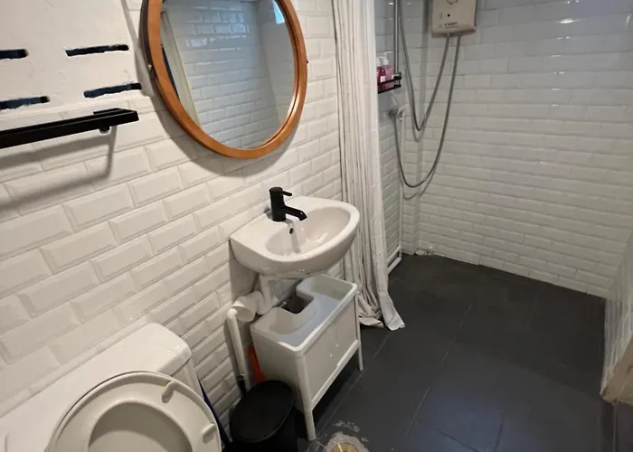 Villa 3 Bedrooms 2 Bathroom's *