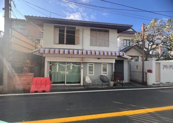 3 Bedrooms 2 Bathroom's Villa